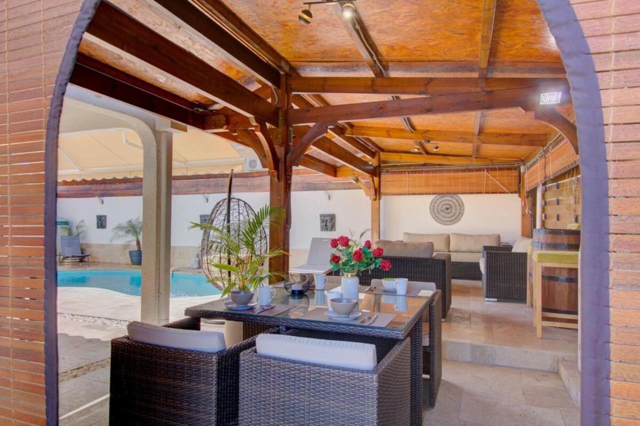 La Villa Alexie - Lagon De Trou D'Eau لا سالين لو باين المظهر الخارجي الصورة